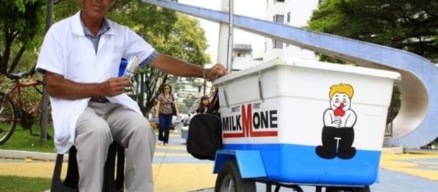 vendedor de picolé | foto simulação vendedor de picolé | foto simulação