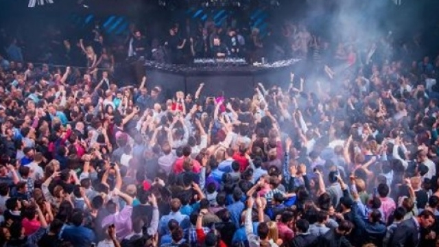 Diciassettenne ubriaca violentata in una discoteca.