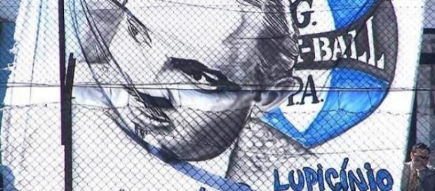 Lupicínio Rodrigues criou o hino do Grêmio e virou ícone da torcida Lupicínio Rodrigues criou o hino do Grêmio e virou ícone da torcida