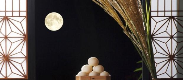 Tsukimi: A Fall Tradition From the Heian Period | Goin' Japanesque! - goinjapanesque.com Tsukimi: A Fall Tradition From the Heian Period | Goin' Japanesque! - goinjapanesque.com