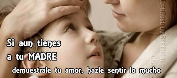Una madre es el mayor tesoro que nos da la vida. Una madre es el mayor tesoro que nos da la vida.