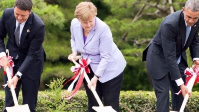 Matteo Renzi con Angela Merkel e Barack Obama