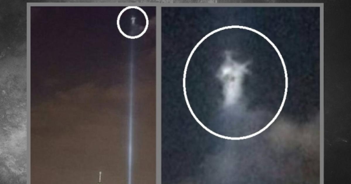 Angel of 9-11: photo of apparition on top light beam of World Trade ...