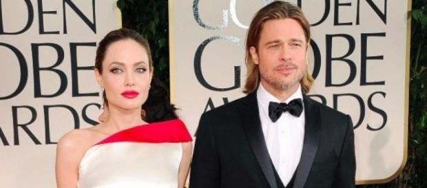 Brad Pitt e Angelina Jolie vão divorciar-se. Brad Pitt e Angelina Jolie vão divorciar-se.