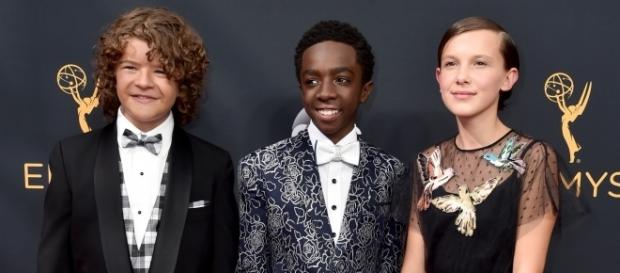 Da sinistra: Gaten, Caleb e Millie Da sinistra: Gaten, Caleb e Millie