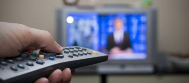 Guida Tv di stasera 16 settembre 2016: Il Segreto e Tale e quale Show. Guida Tv di stasera 16 settembre 2016: Il Segreto e Tale e quale Show.