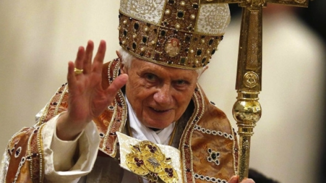 Benedetto XVI, ingiustamente accusato di essere nazista: ma quanti cristiani si potrebbero invece accusare giustamente di essere simili ai fascisti?