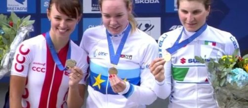 Il podio con Elisa Longo Borghini di bronzo