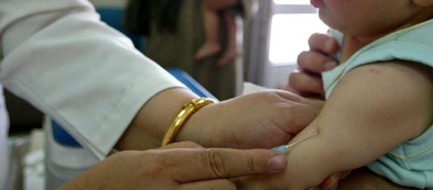Bimbo morto dopo vaccino contro meningite Bimbo morto dopo vaccino contro meningite