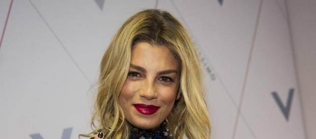 Emma Marrone nel backstage di Verissimo. Emma Marrone nel backstage di Verissimo.