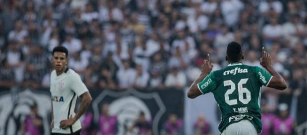 O colombiano Yerry Mina marcou o segundo gol que sacramentou a vitória do Palmeiras em plena Arena Corinthians O colombiano Yerry Mina marcou o segundo gol que sacramentou a vitória do Palmeiras em plena Arena Corinthians
