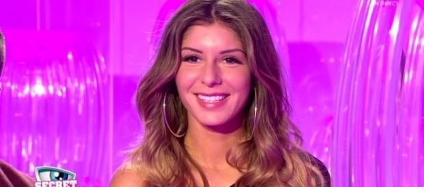 SS10 - SECRET STORY : Sarah s'emporte et elle pète les plombs dans la maison des secrets ! SS10 - SECRET STORY : Sarah s'emporte et elle pète les plombs dans la maison des secrets !