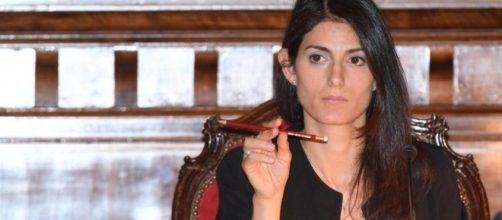 Caos a Roma, Raggi revoca il capo di gabinetto. Lasciano assessore ... - lastampa.it