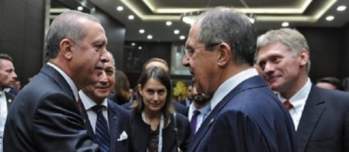 Recep Erdogan con il ministro degli esteri russo, Sergej Lavrov