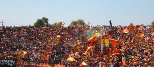 Tantissimi tifosi al "Via del mare".