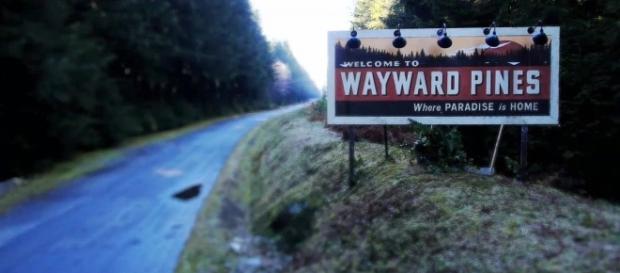 Benvenuti a Wayward Pines dove il Paradiso è a casa. Benvenuti a Wayward Pines dove il Paradiso è a casa.