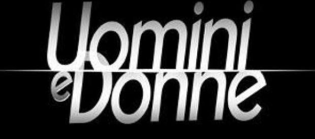 Il logo ufficiale di Uomini e donne Il logo ufficiale di Uomini e donne