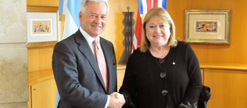 Tras años de negociación firme sobre Malvinas, Macri saca todas las restricciones