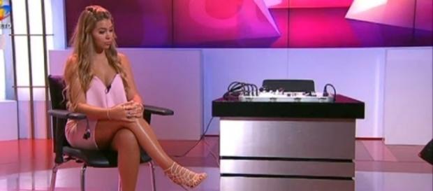 A jovem esteve na TVI, no programa da tarde. A jovem esteve na TVI, no programa da tarde.