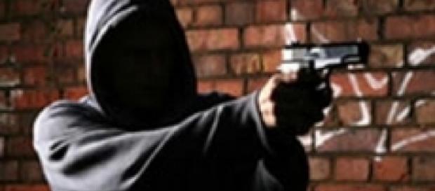 Agente reagiu a tentativa de assalto e acabou baleado Agente reagiu a tentativa de assalto e acabou baleado