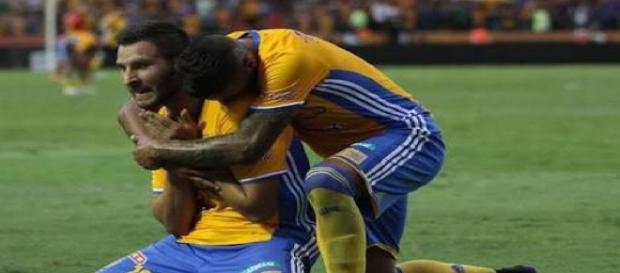 Gol de Gignac. Tigres es Líder General. Gol de Gignac. Tigres es Líder General.