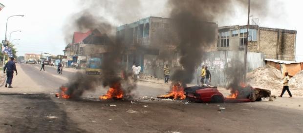 La rue est en feu à Kinshasa. Il faut éviter l'embrasement du pays. La rue est en feu à Kinshasa. Il faut éviter l'embrasement du pays.