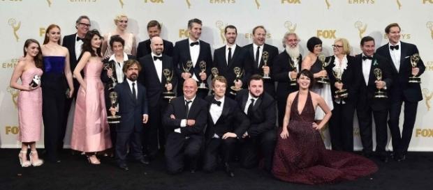 Les acteurs de la série Game of Thrones lors de la 67e cérémonie des Emmy Awards, (Jordan Strauss/Invision/AP) Les acteurs de la série Game of Thrones lors de la 67e cérémonie des Emmy Awards, (Jordan Strauss/Invision/AP)