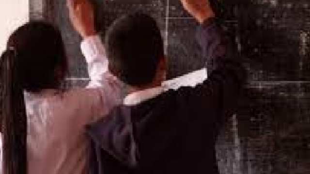 Mancano 400 professori nelle scuole.