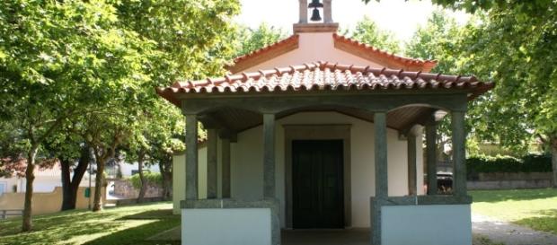 Capela de Santa Tecla - Lugar de Guilheta, S. Paio de Antas Capela de Santa Tecla - Lugar de Guilheta, S. Paio de Antas