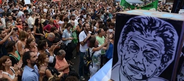 Macri criticó la Marcha Federal pese a que su imagen cae en picada Macri criticó la Marcha Federal pese a que su imagen cae en picada