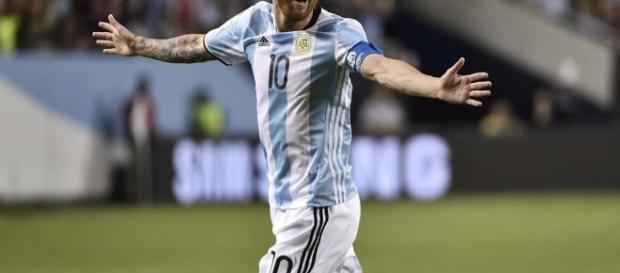 Messi celebrando un gol en una imagen de archivo Messi celebrando un gol en una imagen de archivo