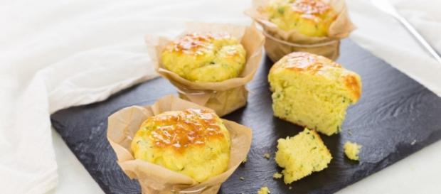 Ricetta Muffin salati all'olio con miele e zucchine - Cucchiaio d ... - cucchiaio.it Ricetta Muffin salati all'olio con miele e zucchine - Cucchiaio d ... - cucchiaio.it