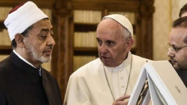 L'incontro tra Papa Francesco e l'imam Ahmed al Tayeb