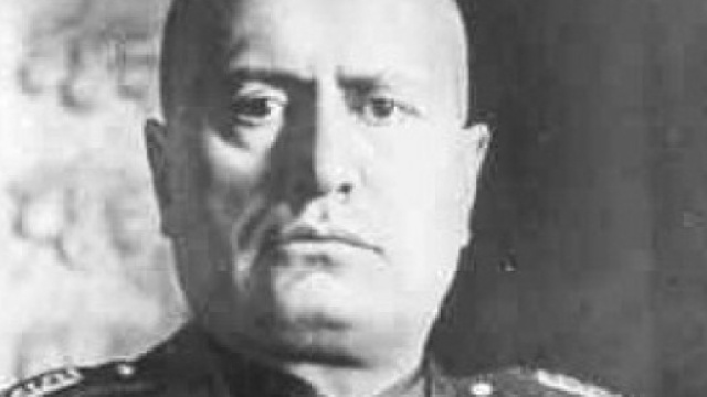 Milano, assessore loda il Duce su Facebook