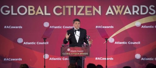 Riforma pensioni, news dal governo del 20 settembre 2016. Nella foto Renzi oggi riceve il premio Atlantic Council 2016 Global Citizen