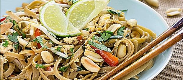 El Pad Thai es un plato tradicional de la cocina Tailandesa… Pinterest El Pad Thai es un plato tradicional de la cocina Tailandesa… Pinterest