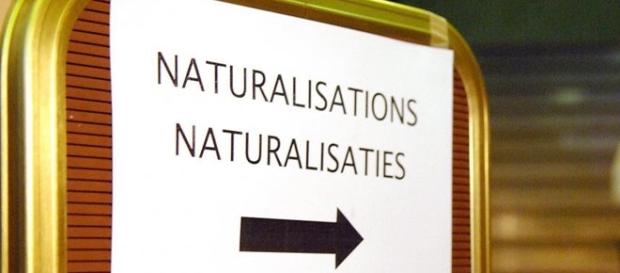 Entrée du bureau de naturalisation à Chambre des réprésentants à Bruxelles Entrée du bureau de naturalisation à Chambre des réprésentants à Bruxelles