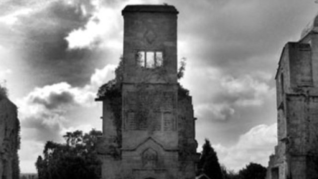 En Angleterre, un fantôme… est apparu à la fenêtre d'un château en ... - closermag.fr