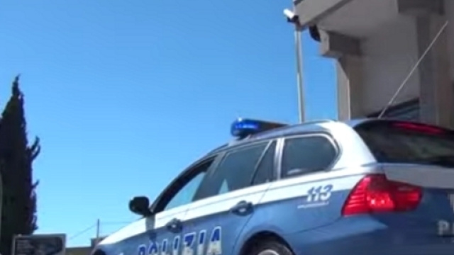 Polizia impegnata in servizi quotidiani di controllo