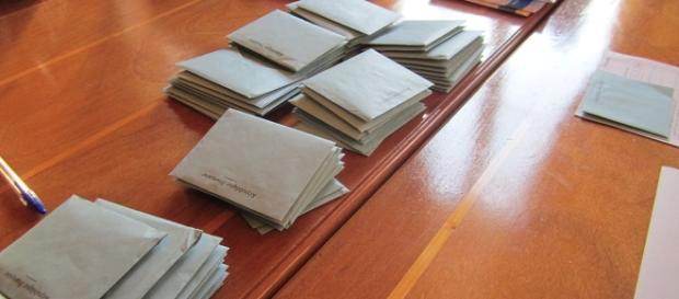 Bulletins de vote - CC BY - -- Bulletins de vote - CC BY - --