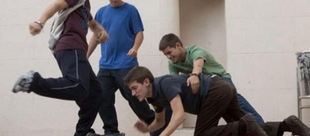Bullismo a scuola, Come combatterlo? Bullismo a scuola, Come combatterlo?