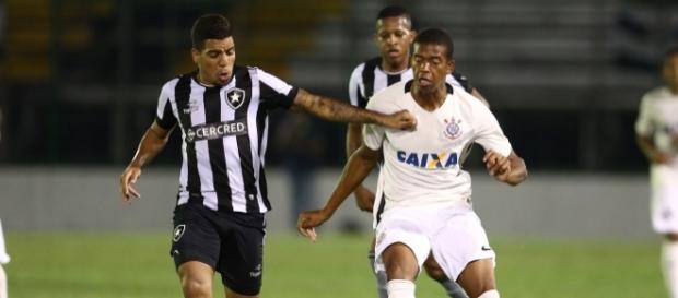 Com gols de Yuri e Kanu, Botafogo faz festa na casa corintiana e é campeão da categoria sub-20 pela primeira vez Com gols de Yuri e Kanu, Botafogo faz festa na casa corintiana e é campeão da categoria sub-20 pela primeira vez
