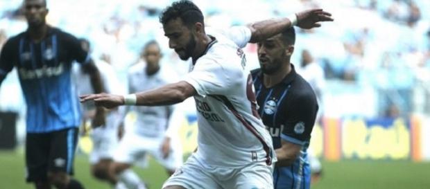 Henrique Dourado em ação na vitória sobre o grêmio pelo Brasileirão (Foto: Nelson Perez/Divulgação FFC) Henrique Dourado em ação na vitória sobre o grêmio pelo Brasileirão (Foto: Nelson Perez/Divulgação FFC)