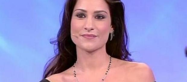 Ludovica Valli: dopo la rottura con Fabio punta su un nuovo lavoro. Ludovica Valli: dopo la rottura con Fabio punta su un nuovo lavoro.