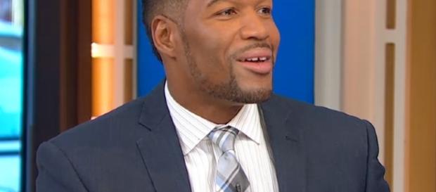 Michael Strahan Doesn't Miss Live : People.com - people.com Michael Strahan Doesn't Miss Live : People.com - people.com