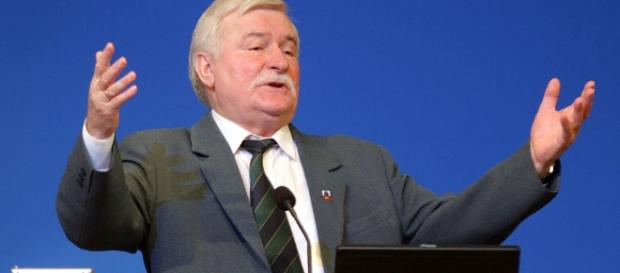 Spotkanie Wałęsy z sympatykami KOD znów zakłócone Spotkanie Wałęsy z sympatykami KOD znów zakłócone