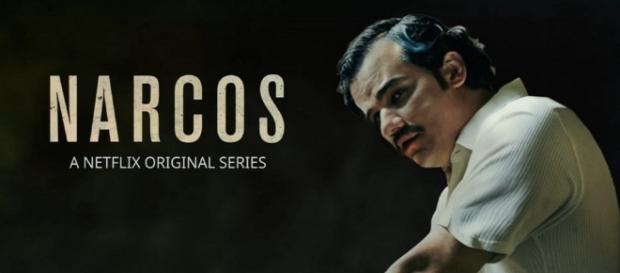 Un cartel de la serie Narcos de Netflix Un cartel de la serie Narcos de Netflix