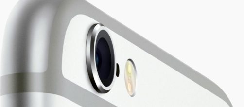 Apple: il prossimo iPhone sarà in vetro e acciaio?