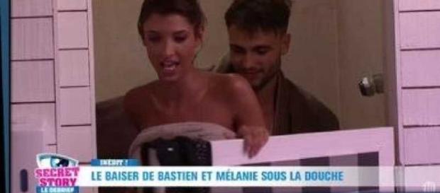 Bastien/Mélanie : Auraient-ils oublié les caméras ? Bastien/Mélanie : Auraient-ils oublié les caméras ?