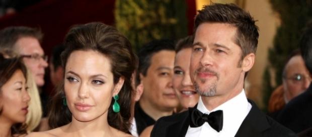 Brad Pitt y Angelina Jolie, una de las parejas hollywoodenses más queridas se ha divorciado. Brad Pitt y Angelina Jolie, una de las parejas hollywoodenses más queridas se ha divorciado.